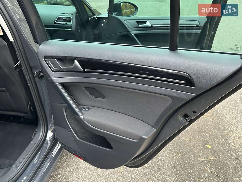 Универсал Volkswagen Golf 2018 в Броварах фото 57 Универсал Volkswagen Golf 2018 в Броварах