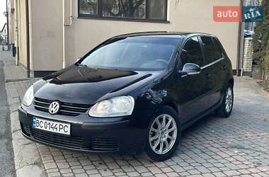 Хетчбек Volkswagen Golf 2004 в Івано-Франківську