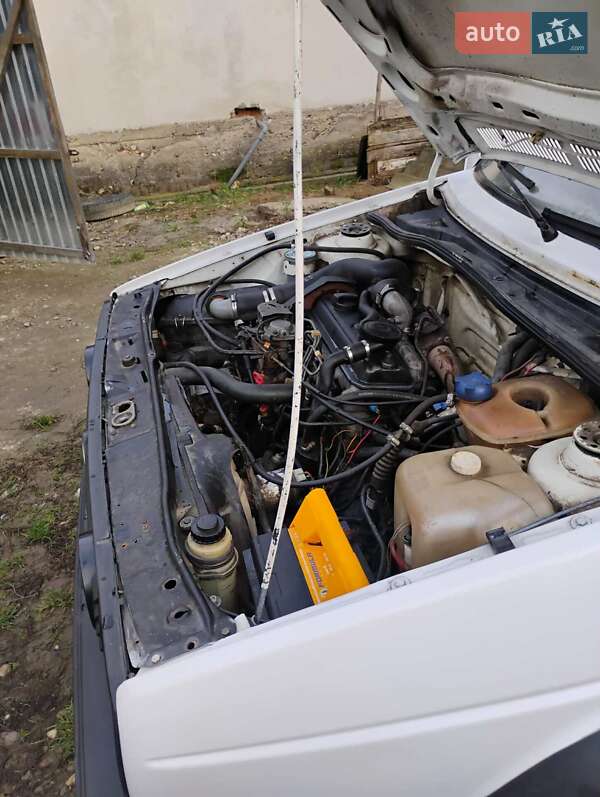 Хетчбек Volkswagen Golf 1987 в Вилку