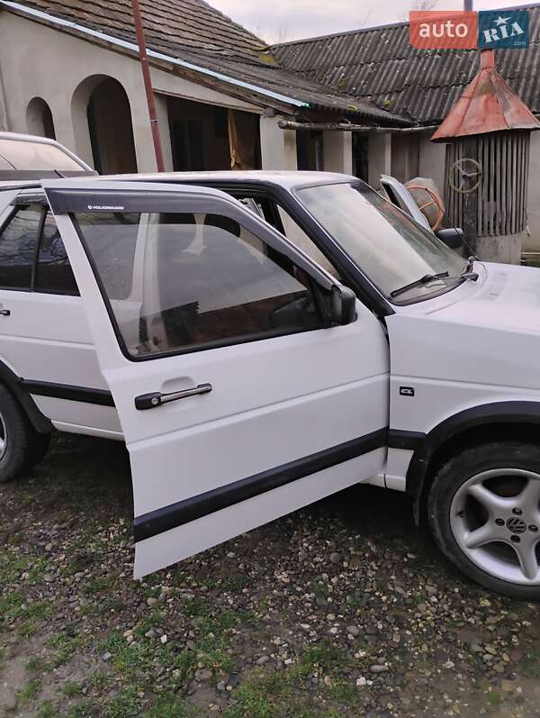 Хетчбек Volkswagen Golf 1987 в Вилку