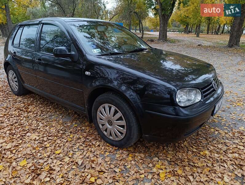 Хетчбек Volkswagen Golf 2000 в Кременчуці