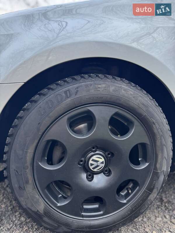 Хетчбек Volkswagen Golf 2009 в Запоріжжі