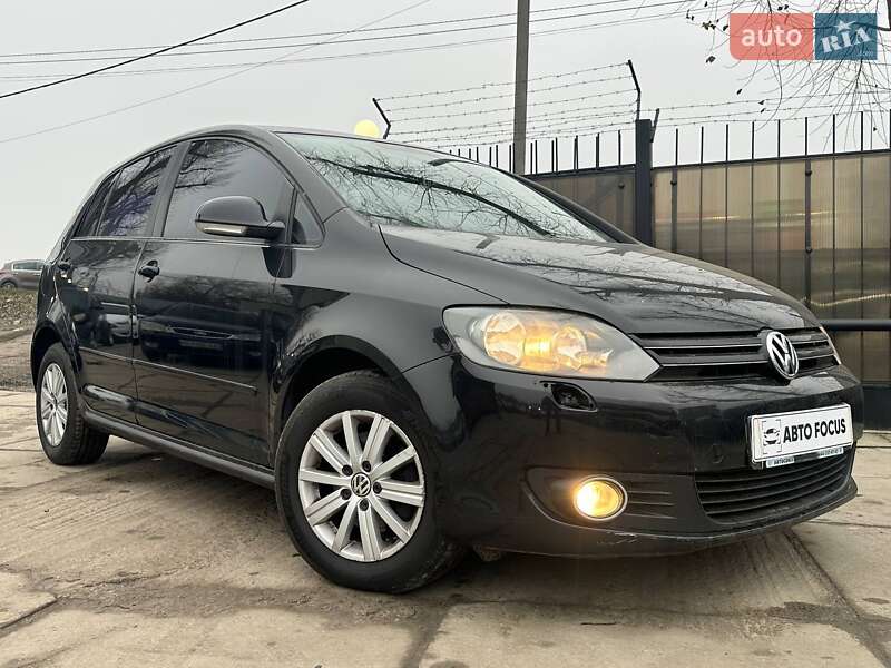 Хэтчбек Volkswagen Golf 2013 в Киеве фото Хэтчбек Volkswagen Golf 2013 в Киеве