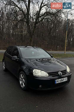 Хэтчбек Volkswagen Golf 2006 в Ужгороде