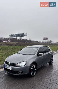 Хэтчбек Volkswagen Golf 2011 в Львове