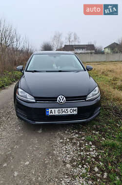 Хэтчбек Volkswagen Golf 2014 в Киеве