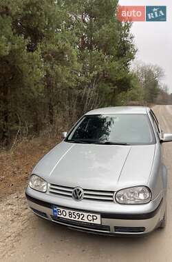Хэтчбек Volkswagen Golf 2001 в Кременце