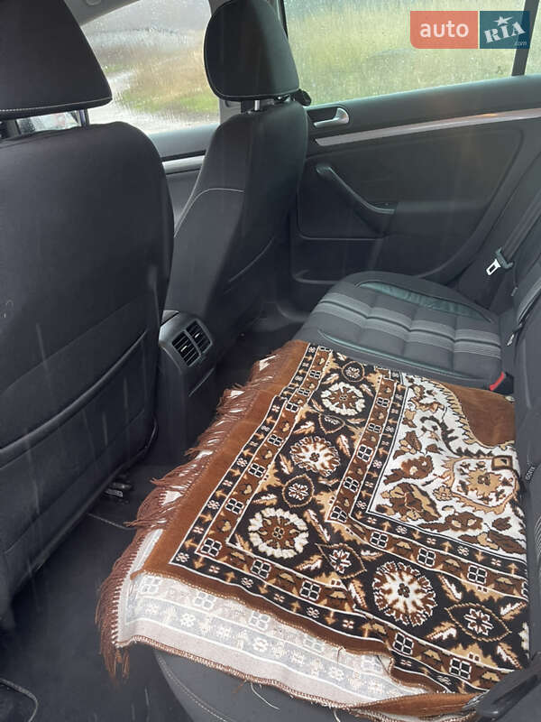 Універсал Volkswagen Golf 2012 в Вишневому фото 23 Універсал Volkswagen Golf 2012 в Вишневому