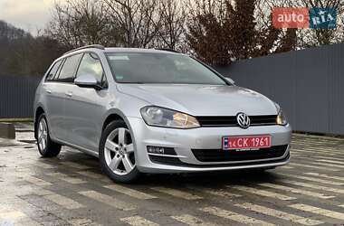 Универсал Volkswagen Golf 2014 в Сваляве