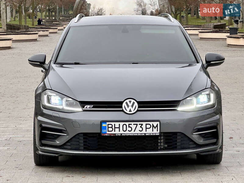 Універсал Volkswagen Golf 2017 в Одесі