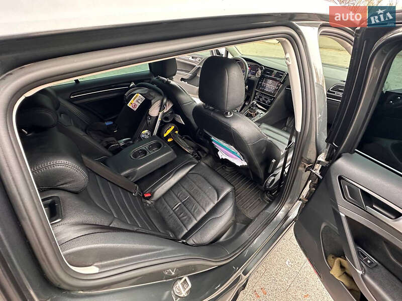 Універсал Volkswagen Golf 2017 в Одесі