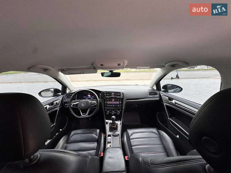 Універсал Volkswagen Golf 2017 в Одесі