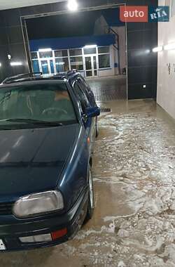 Универсал Volkswagen Golf 1993 в Кременце