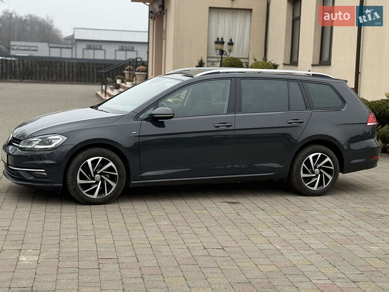 Універсал Volkswagen Golf 2018 в Стрию