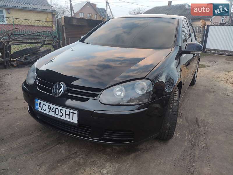 Хэтчбек Volkswagen Golf 2006 в Ковеле