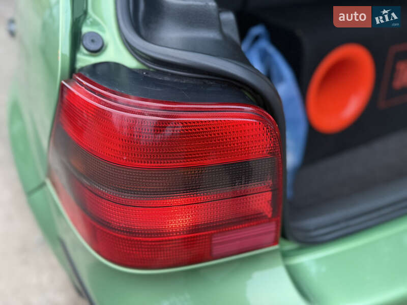 Хетчбек Volkswagen Golf 2000 в Турці