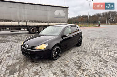 Хэтчбек Volkswagen Golf 2010 в Луцке