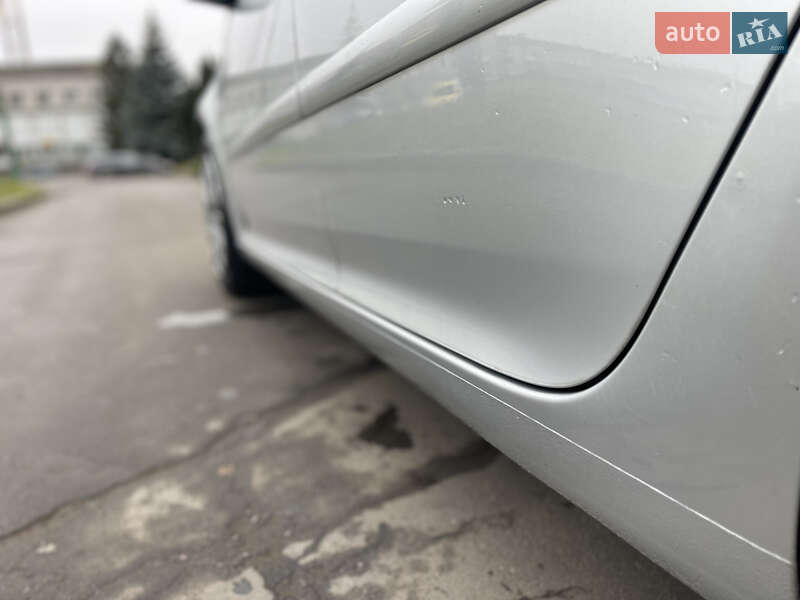 Хетчбек Volkswagen Golf 2006 в Шепетівці