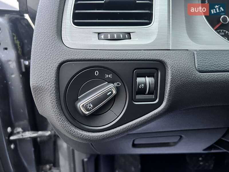 Універсал Volkswagen Golf 2016 в Луцьку