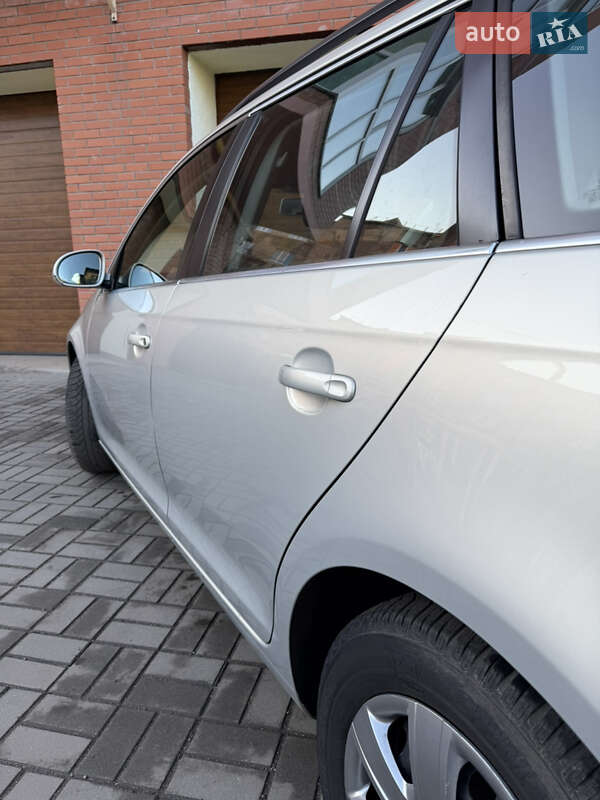 Універсал Volkswagen Golf 2010 в Бердичеві