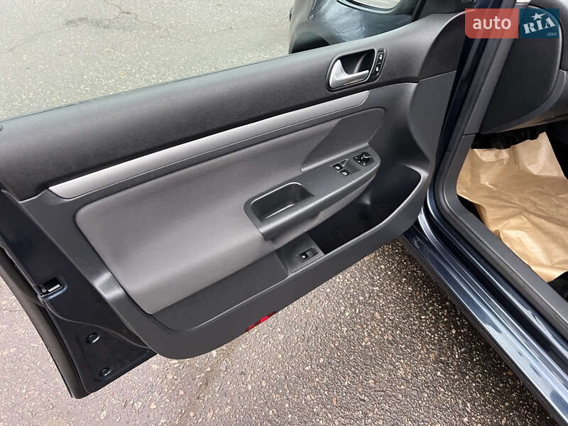 Хетчбек Volkswagen Golf 2007 в Запоріжжі