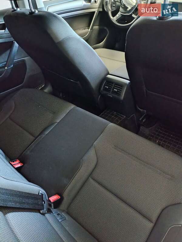 Універсал Volkswagen Golf 2015 в Києві