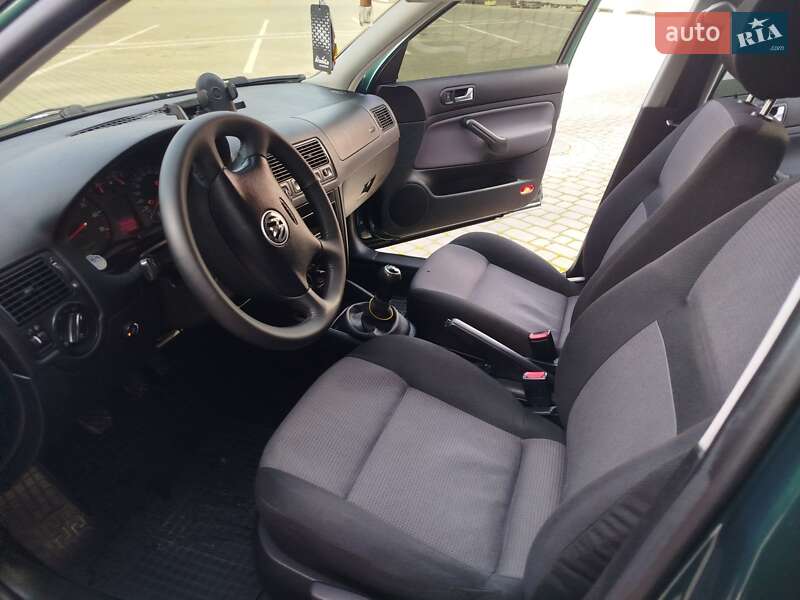 Хетчбек Volkswagen Golf 2000 в Коломиї