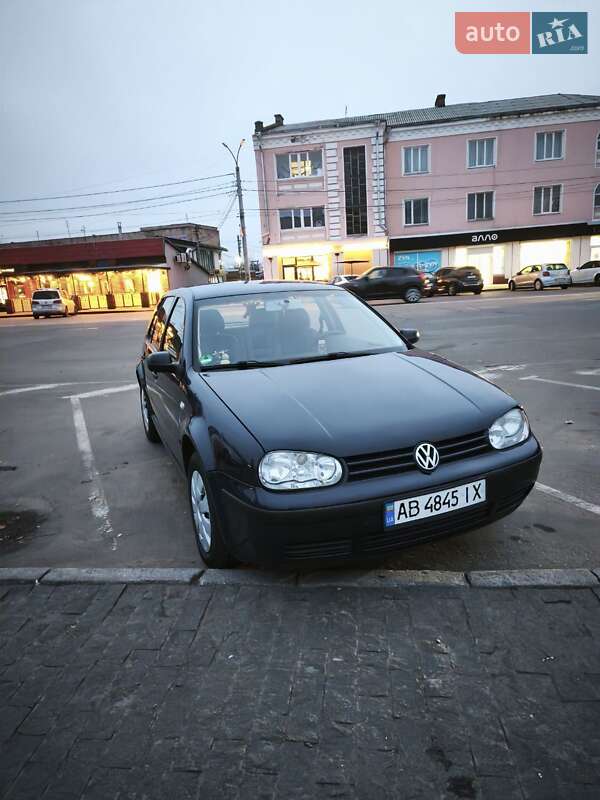 Хетчбек Volkswagen Golf 2001 в Бердичеві