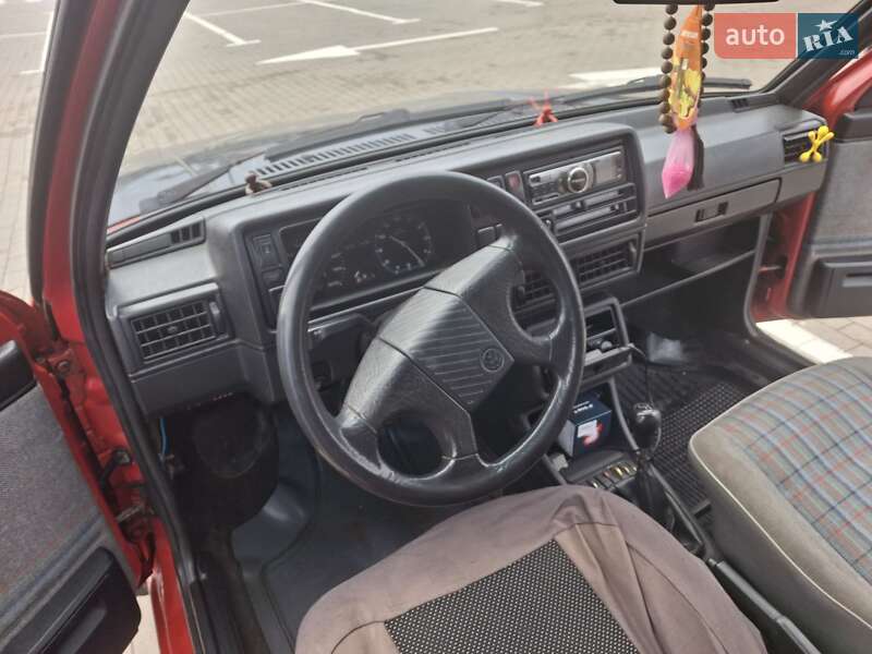 Хэтчбек Volkswagen Golf 1989 в Конотопе