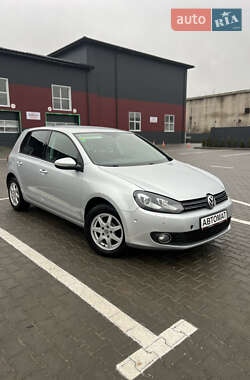 Хэтчбек Volkswagen Golf 2010 в Дубно