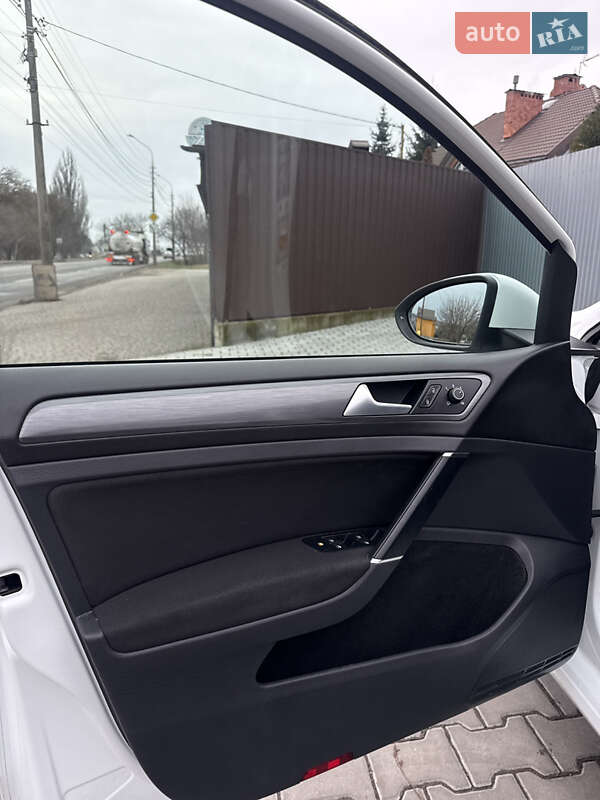 Хэтчбек Volkswagen Golf 2017 в Хмельницком фото 28 Хэтчбек Volkswagen Golf 2017 в Хмельницком