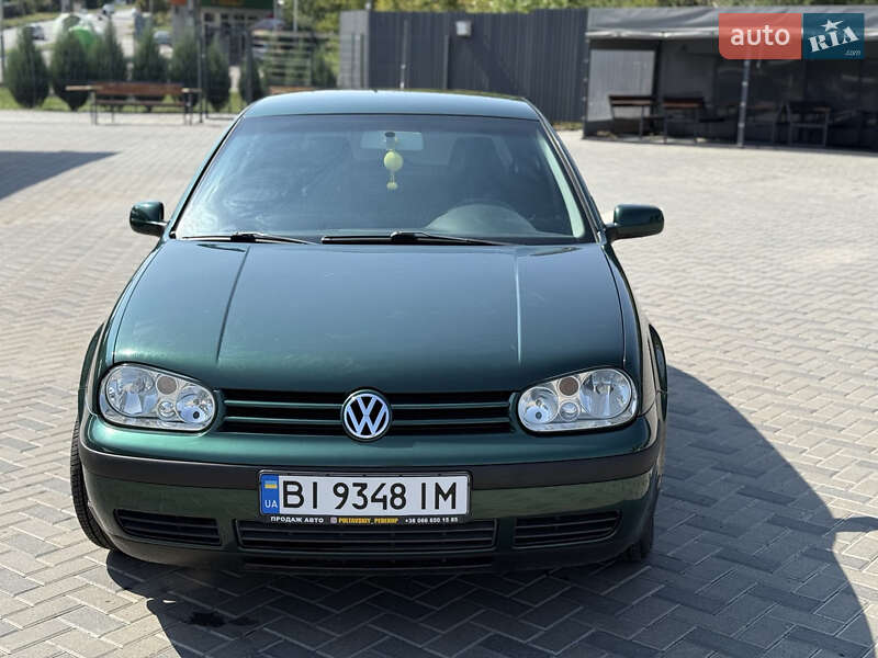 Хетчбек Volkswagen Golf 2002 в Полтаві