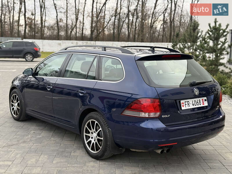 Универсал Volkswagen Golf 2010 в Луцке