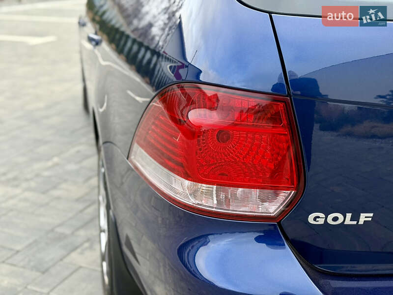Универсал Volkswagen Golf 2010 в Луцке