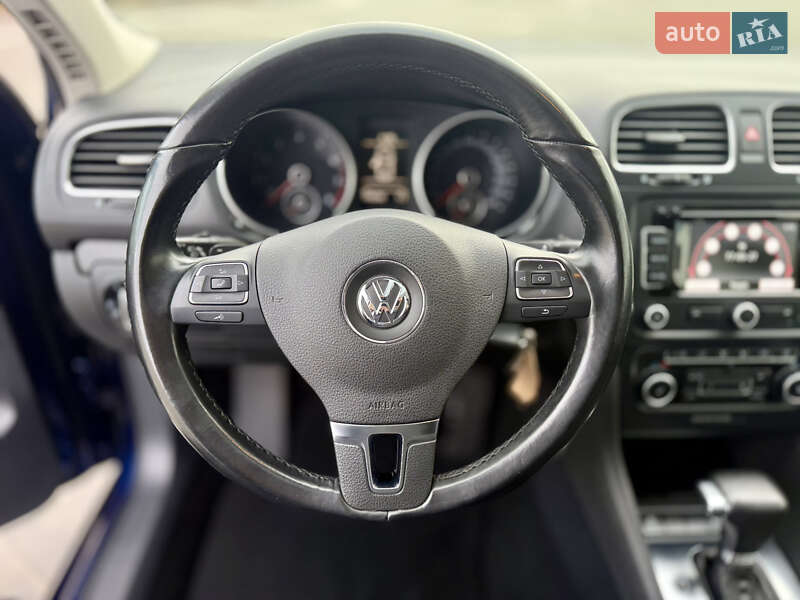 Универсал Volkswagen Golf 2010 в Луцке