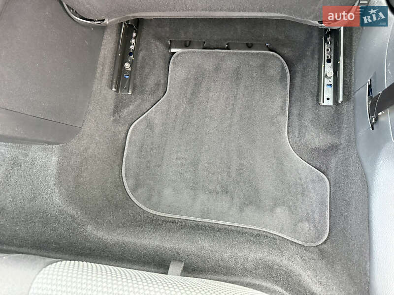 Универсал Volkswagen Golf 2010 в Луцке