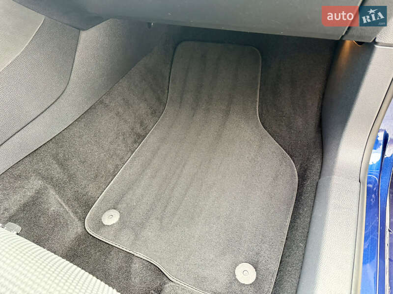 Универсал Volkswagen Golf 2010 в Луцке