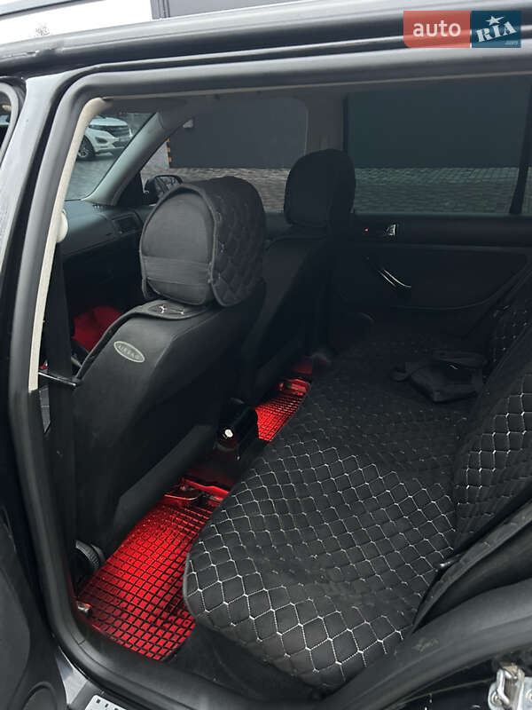 Універсал Volkswagen Golf 2002 в Гадячі