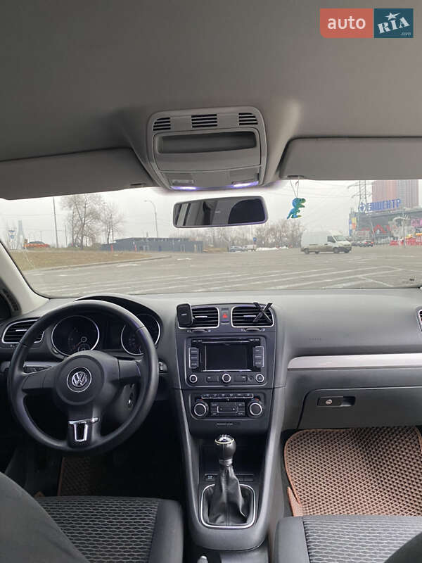 Универсал Volkswagen Golf 2010 в Киеве фото 5 Универсал Volkswagen Golf 2010 в Киеве