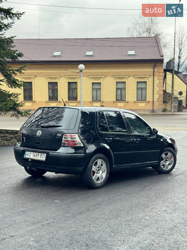 Хетчбек Volkswagen Golf 1998 в Ужгороді
