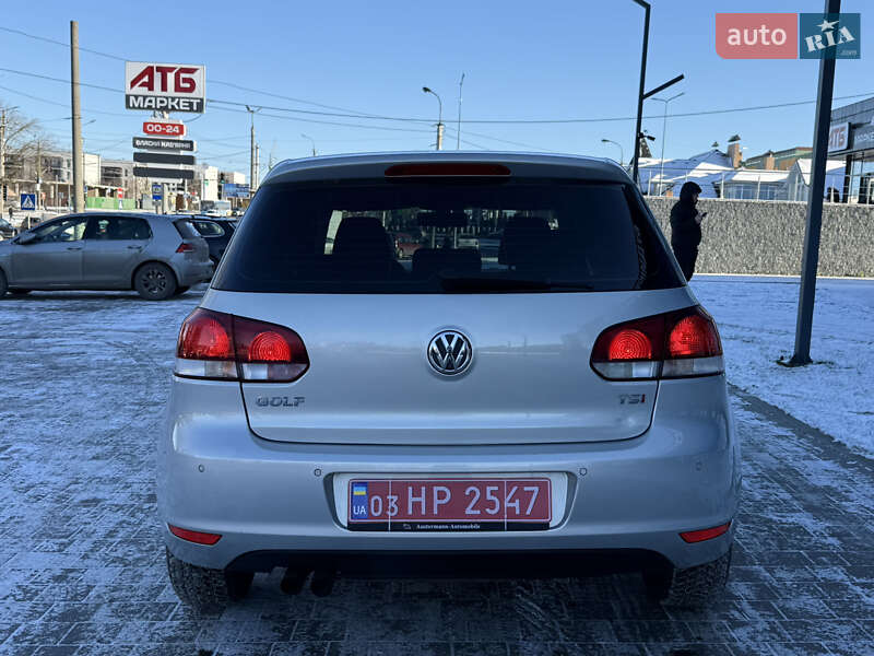 Хетчбек Volkswagen Golf 2009 в Луцьку