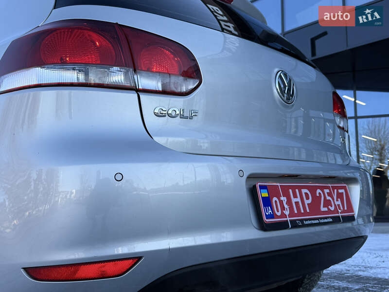 Хетчбек Volkswagen Golf 2009 в Луцьку