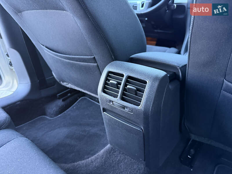 Хетчбек Volkswagen Golf 2009 в Луцьку