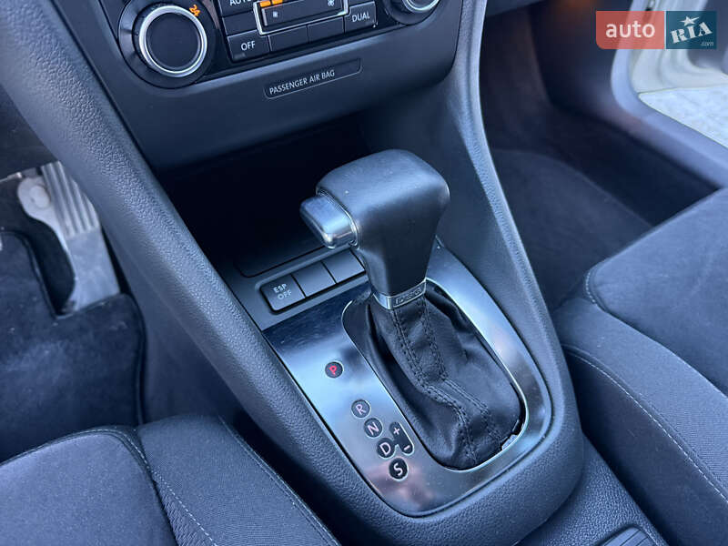 Хетчбек Volkswagen Golf 2009 в Луцьку