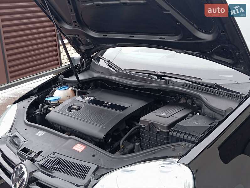 Хетчбек Volkswagen Golf 2006 в Бучачі