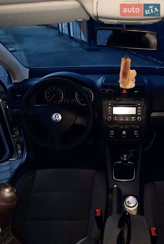 Хетчбек Volkswagen Golf 2005 в Кременчуці