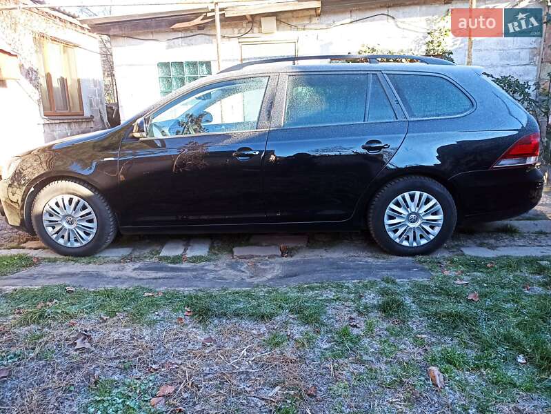 Універсал Volkswagen Golf 2012 в Запоріжжі