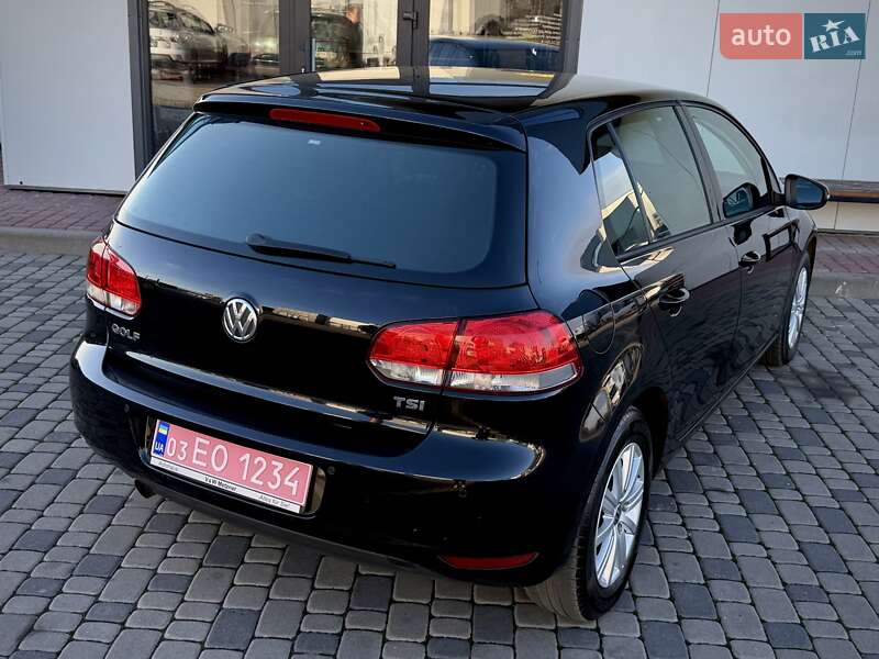 Хетчбек Volkswagen Golf 2011 в Мукачевому