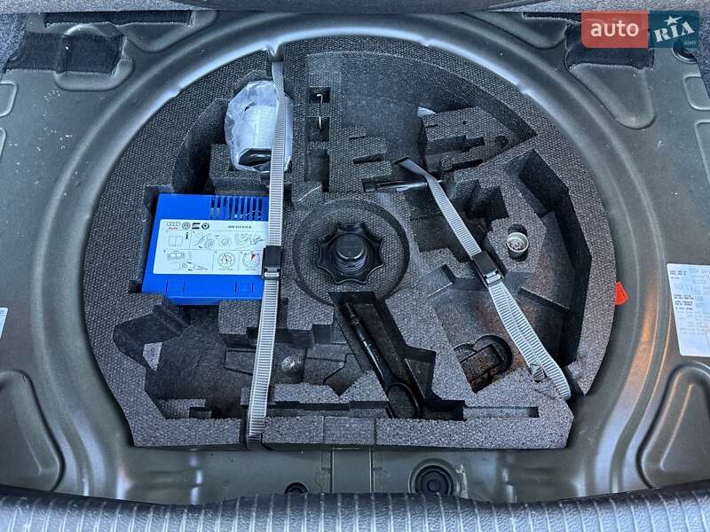 Хетчбек Volkswagen Golf 2011 в Мукачевому