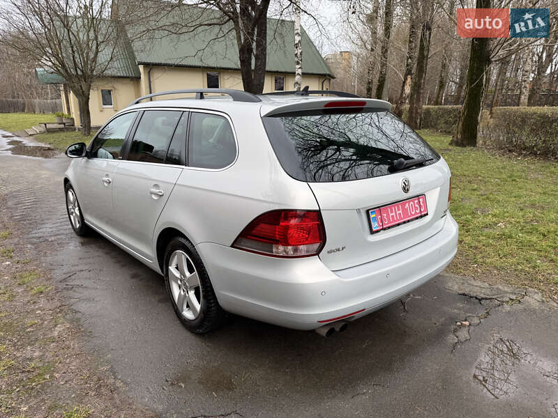 Універсал Volkswagen Golf 2012 в Луцьку